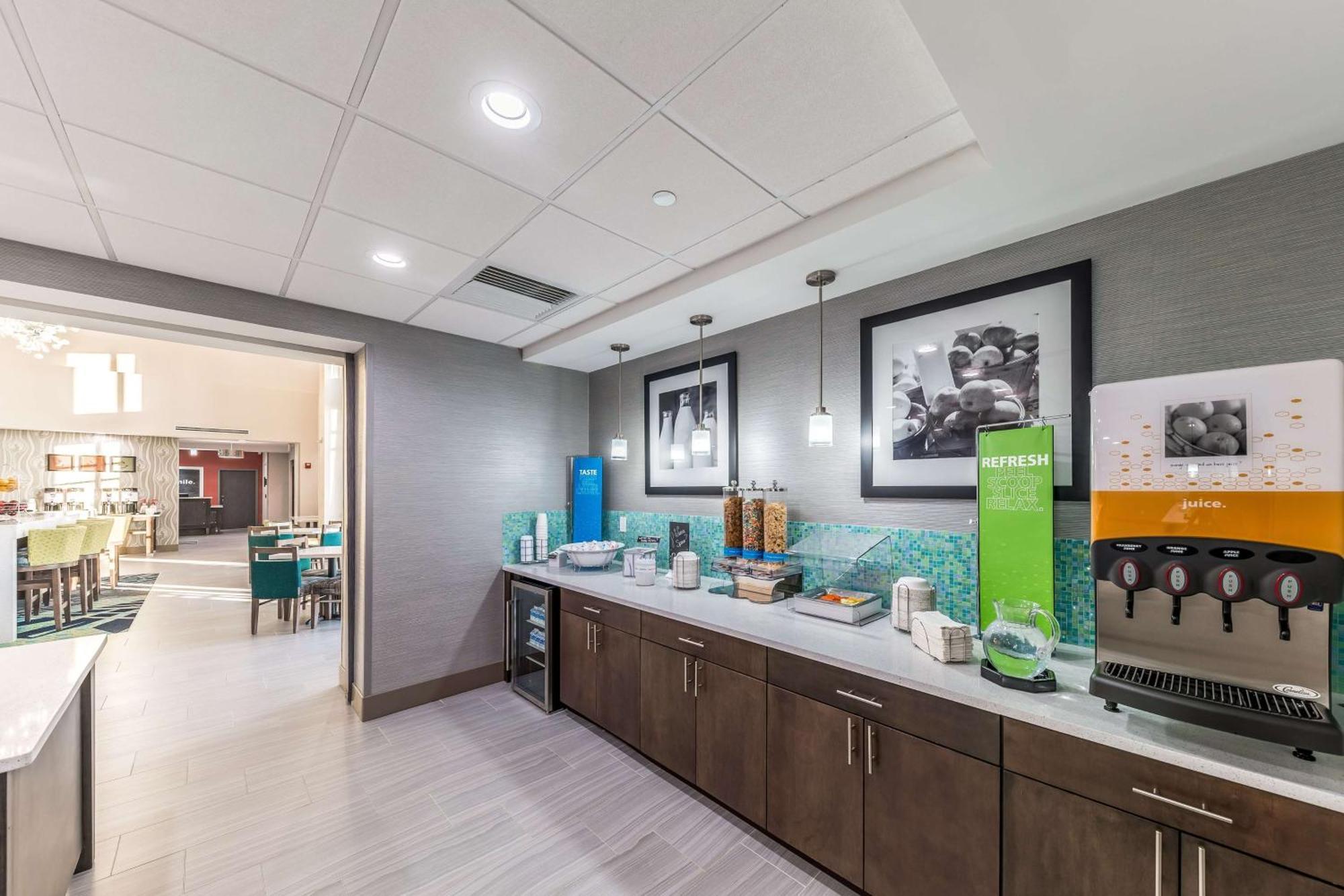Hampton Inn & Suites Pryor, Ok Pryor Creek Екстериор снимка