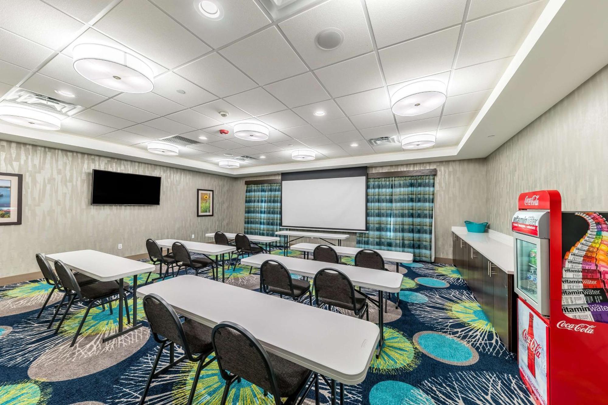 Hampton Inn & Suites Pryor, Ok Pryor Creek Екстериор снимка